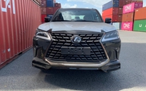 Lexus LX 570 Black Edition 2021 đầu tiên về Việt Nam, giá hơn 9 tỉ đồng