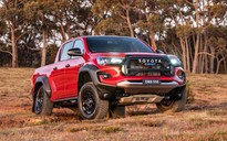 Toyota Hilux GR Sport 2023 nâng cấp 'đáp trả' Ford Ranger Raptor