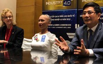 Robot Sophia 'trấn an' về nguy cơ mất việc khi công nghệ phát triển