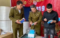 Bắt vụ dùng giấy ăn làm khẩu trang kháng khuẩn cao cấp tại Hà Nội