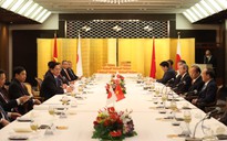 Thủ tướng Phạm Minh Chính gặp cựu Thủ tướng Nhật Bản Suga Yoshihide