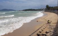 Hai du khách Nga tử vong khi tắm biển ở Nha Trang