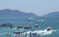 Chìm tàu chở khách trên vịnh Nha Trang sau cú va chạm với sà lan