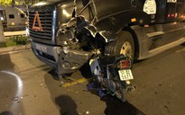 Tai nạn chết người trên đường song hành Xa lộ Hà Nội giữa đêm khuya