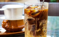 Truy nguồn gốc của “cà phê đá” trong tiếng Anh