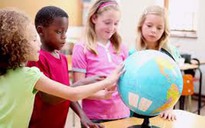 Bộ trưởng Giáo dục Mỹ: Các môn xã hội giúp trẻ phát triển toàn diện hơn