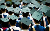 Có nên thu tiền làm lễ tốt nghiệp?