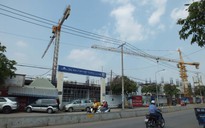 Sập cần cẩu công trình, 1 người bị thương