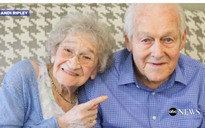 Ông bà 99 tuổi hạnh phúc kỉ niệm 80 năm ngày cưới
