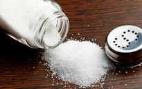 6 dấu hiệu 'tố cáo' bạn ăn quá nhiều muối