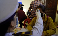 Quảng Trị tặng vật tư, thiết bị y tế phòng dịch cho 3 huyện của Lào