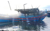 Cháy tàu cá trên vịnh Mân Quang, thiệt hại hàng chục tỉ đồng