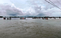 Quảng Nam: Hai học sinh trượt chân xuống dòng nước lũ chảy xiết, tử vong