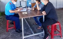 Xử phạt 2 tài xế chở người dân Quảng Nam từ vùng dịch TP.HCM về quê