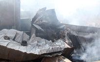 Hiện trường vụ cháy 8 nhà xưởng tại làng nghề gỗ ở Hà Nội