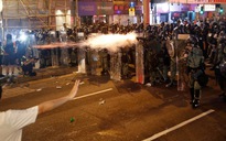 Đường phố Hồng Kông lại chìm trong hỗn loạn