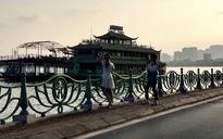 Hà Nội: Hàng loạt phụ nữ nước ngoài bị sàm sỡ khi đi dạo hồ Tây