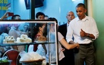 Chủ quán bún chả Tổng thống Obama ghé ăn: 'Quán cô ngon, nên ổng mua về thêm'