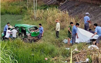 Taxi Mai Linh chở 5 người băng qua đường sắt, tàu SE1 'thổi văng' hàng chục mét