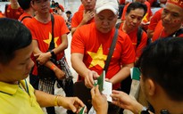 U.22 Việt Nam vô địch: Cổ động viên bay xuyên đêm từ Manila