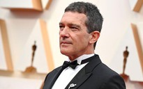 Sao phim 'Mặt nạ Zorro' – Antonio Banderas nhiễm Covid-19