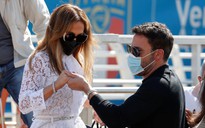 Ben Affleck và Jennifer Lopez dự LHP Venice 2021