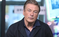 Alec Baldwin bị kiện vì phỉ báng gia đình lính thủy đánh bộ hy sinh ở Afghanistan