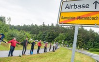 Hàng ngàn người biểu tình phản đối căn cứ UAV Mỹ tại Đức