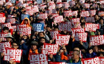 Hàng chục nghìn người biểu tình đòi Tổng thống Hàn Quốc từ chức