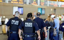 Mỹ điều tra vụ ‘bàn hiếp dâm’ của hải quan sân bay