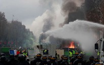 Biểu tình biến thành bạo lực ở Paris