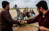 Iran tố Mỹ ‘khủng bố kinh tế’, ngăn chặn cứu trợ vùng ngập lụt