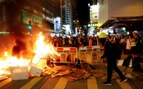 Hồng Kông lại biểu tình, cánh sát dùng đạn cao su đối phó người quá khích
