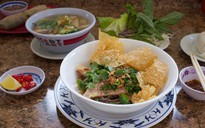 Người Mỹ thích thú trải nghiệm những món chay 'giả mặn' đậm chất Việt ở Hawaii