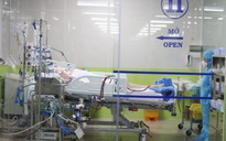 Bệnh viện Chợ Rẫy tạm ngưng lọc máu phi công người Anh nhiễm Covid-19