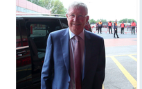 Sir Alex Ferguson trở lại sân Old Trafford xem M.U thi đấu