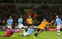 Thua sốc Wolverhampton, Man City chính thức “buông cờ trắng”