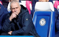 Tottenham thua Chelsea - HLV Mourinho tuyên bố: 'Mọi người hẳn sẽ rất chán với tôi'