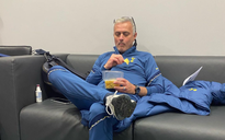 HLV Mourinho diễn ‘chưa bao giờ vui như hôm nay’ trên Instagram