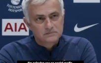 HLV Mourinho ‘nghẹn lời’ khi bị hỏi khó ‘vì sao không follow lại trên Instagram’