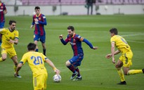 Xung quanh Messi toàn sao bất tài, làm sao phải ở lại Barcelona?