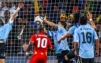 Chủ tịch LĐBĐ Ghana muốn trả thù Suarez và tuyển Uruguay vì mối hận World Cup 2010