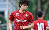Vì sao ngôi sao từ Anh của U.23 Thái Lan, Ben Davis gây khó chịu U.23 Singapore?