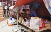 Ở yên tại Sài Gòn giữa dịch Covid-19: Mì gói và tô cơm ngon được nhiều người mang đến