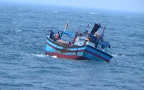 Tàu cá bị chìm, 4 ngư dân được cứu sống, 1 người tử vong