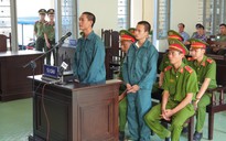 Đốt xe cảnh sát ở Phan Rí Cửa, hai bị cáo bị phạt 11-17 năm tù