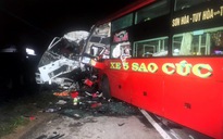 Tai nạn ở Bình Thuận, 2 tài xế tử vong, 11 người bị thương