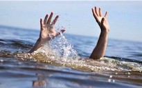 2 bé rủ nhau ra bờ sông chơi: Một bé 9 tuổi bị đuối nước tử vong