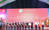 Tập đoàn Công nghiệp Cao su Việt Nam đón nhận Huân chương Lao động hạng nhất