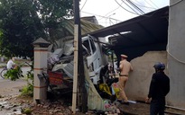 Bình Phước: Xe tải lao vào nhà dân sau tai nạn